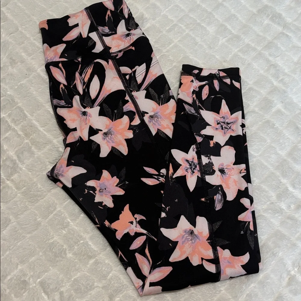 Victoria's Secret Flow On Point High Rise Pocket Legging